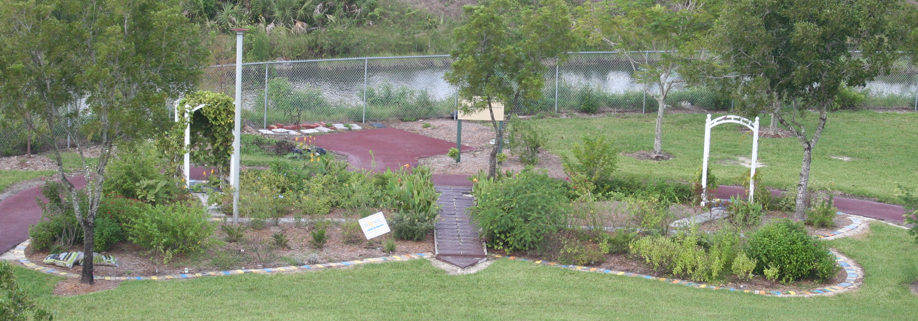 Butterfly-shaped garden