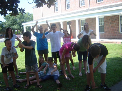 greenschool-students-in-the-yard