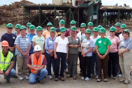 Teachers-with-hardhats-on-tour