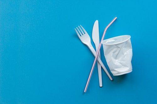 single-use-plastic-straw-knife-fork-cup